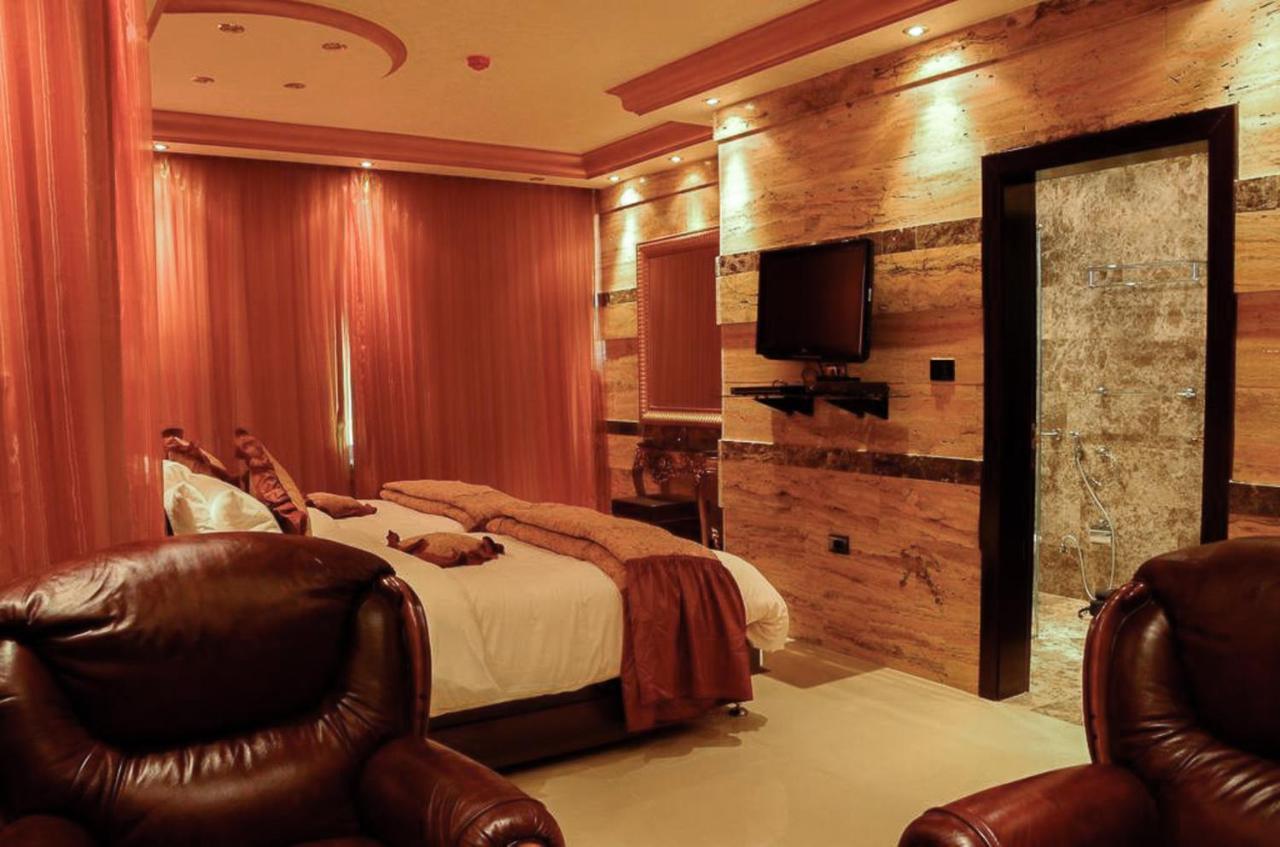Jad Hotel Suites Amman Buitenkant foto