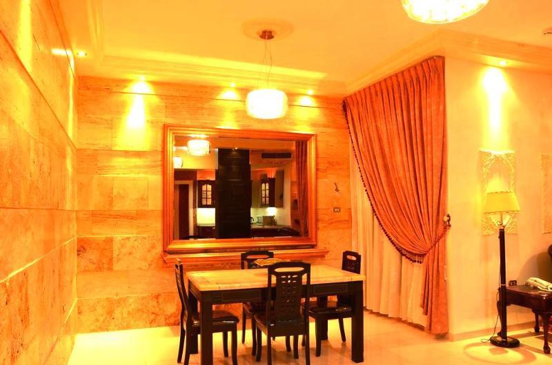 Jad Hotel Suites Amman Buitenkant foto