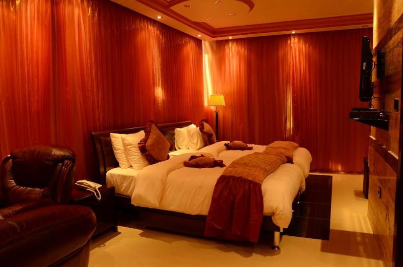 Jad Hotel Suites Amman Buitenkant foto