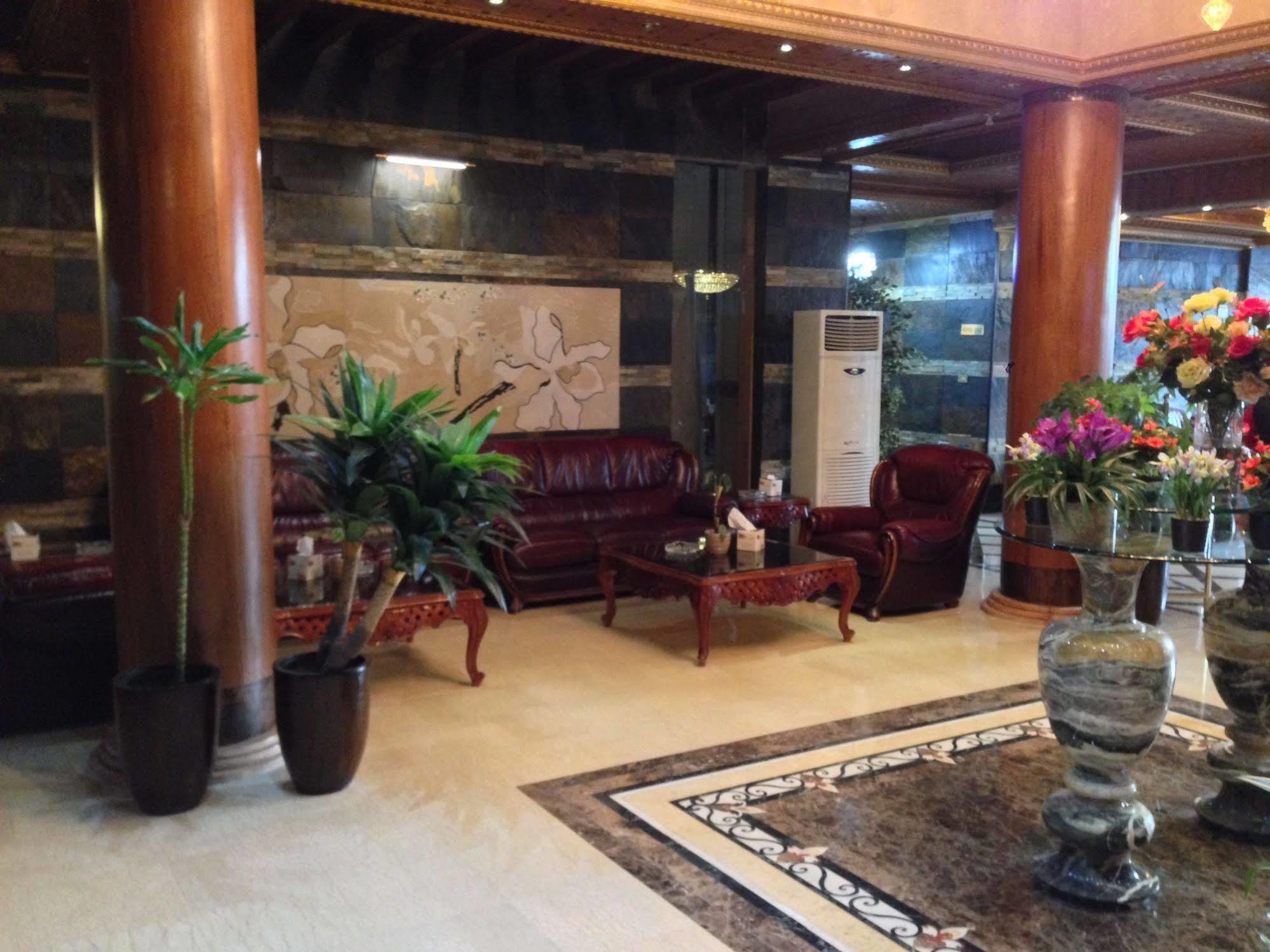 Jad Hotel Suites Amman Buitenkant foto