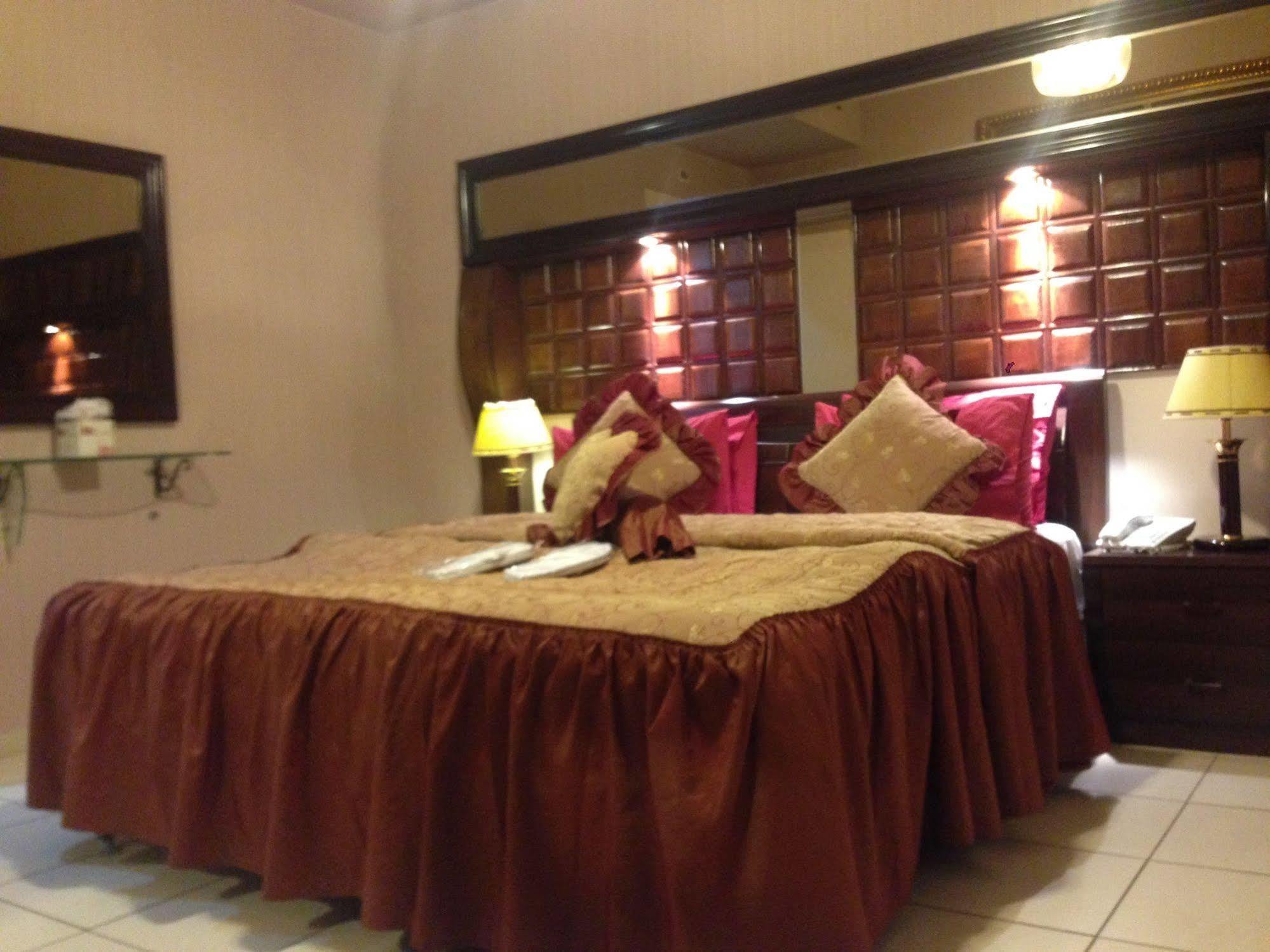 Jad Hotel Suites Amman Buitenkant foto