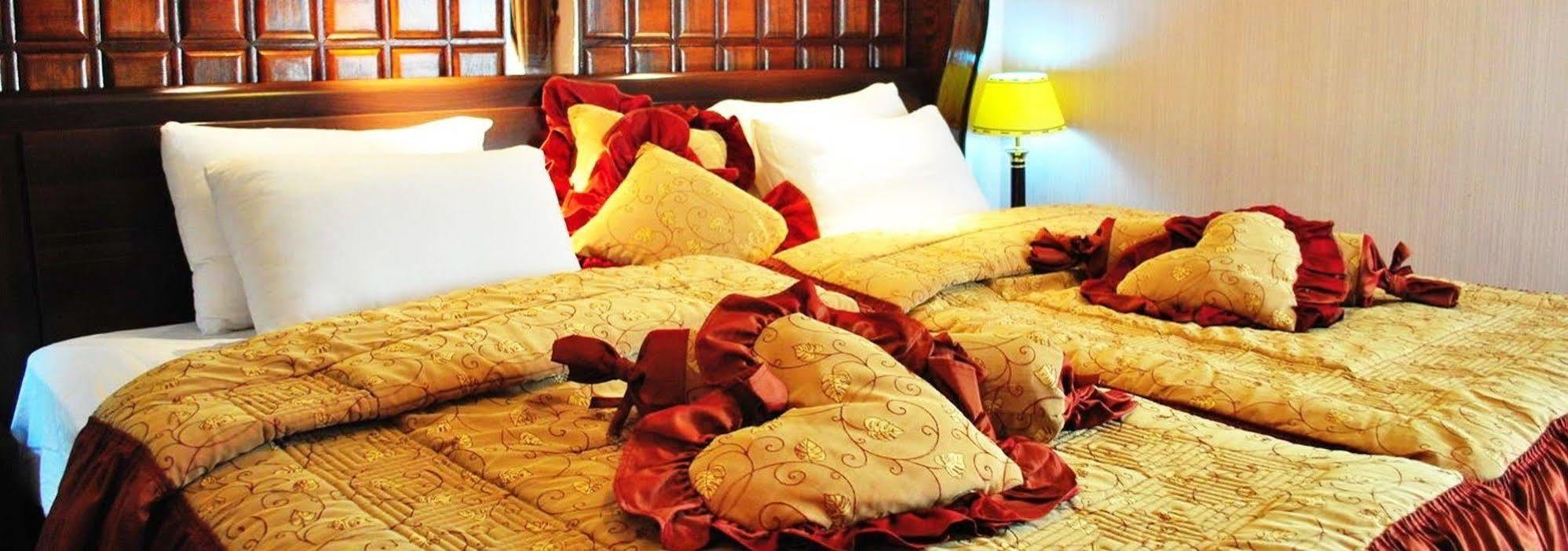 Jad Hotel Suites Amman Buitenkant foto